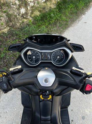 YAMAHA XMAX 125cc | 2022 | 46.600 km | FULL EQUIPO
