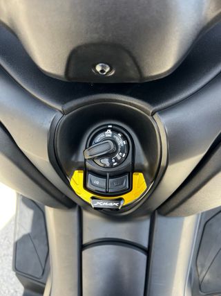 YAMAHA XMAX 125cc | 2022 | 46.600 km | FULL EQUIPO