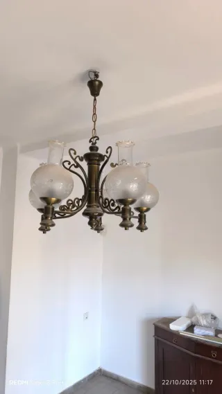 Lampade antiche in cristallo e metallo