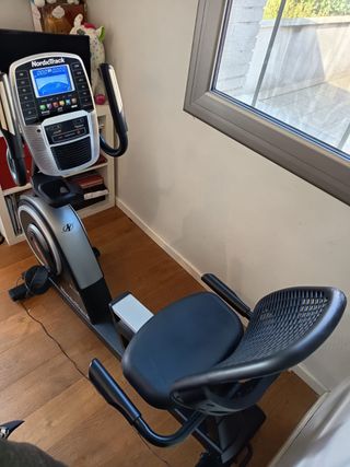 Bicicleta Estática NordicTrack R65 Reclinada