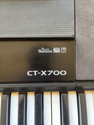 Teclado Casio CT-X700