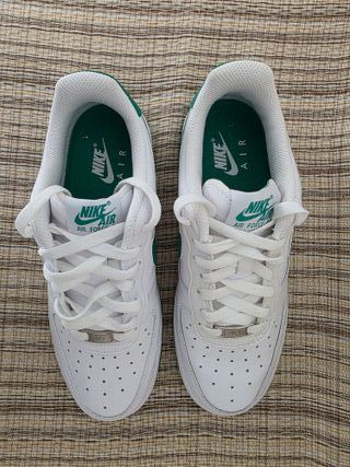 Nike Air Force 1 Blancas y Verdes Originales
