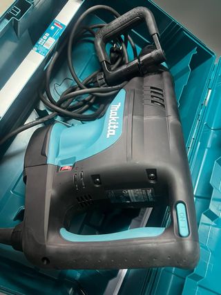 Martillo Makita HM1203C Nuevo