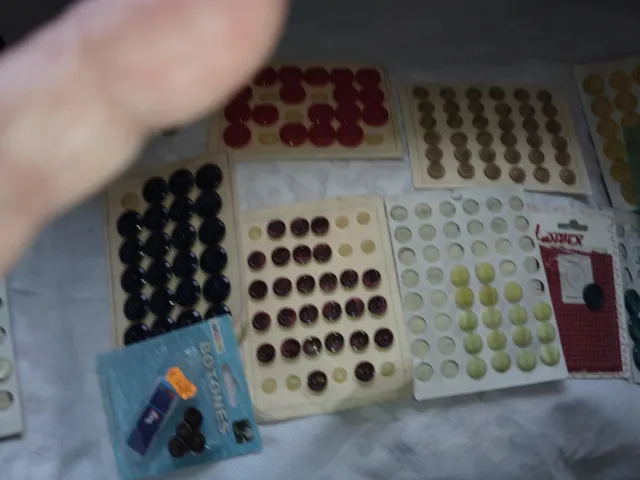 Set di pigiami con bottoni e bavaglini