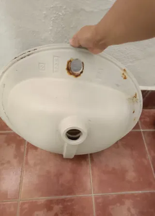 Lavabo de cerámica blanco