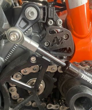 Cubierta protectora sensor de cambio KTM 790 / 890