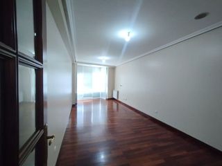 Piso en alquiler en Os Mallos - San Cristóbal en Coruña (A)
