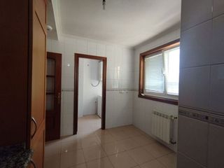 Piso en alquiler en Os Mallos - San Cristóbal en Coruña (A)