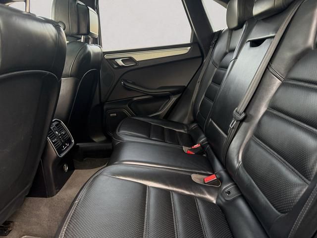 Porsche Macan Turbo Performance Package 324 kW (440 CV)