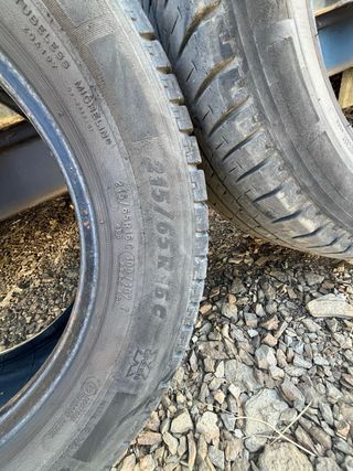 4x Neumáticos Michelin 215/65 R16 109/107T