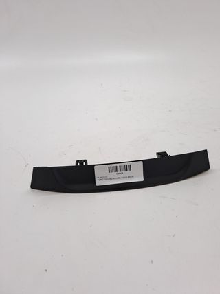 PLASTICO FORD FOCUS LIM. (CB8) (16)