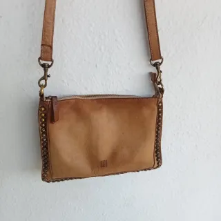 Bolso Biba piel marrón tachuelas