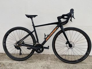 Berria Belador Allroad HP Negra/Oro