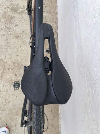 Berria Belador Allroad HP Negra/Oro