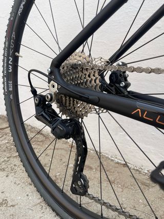 Berria Belador Allroad HP Negra/Oro