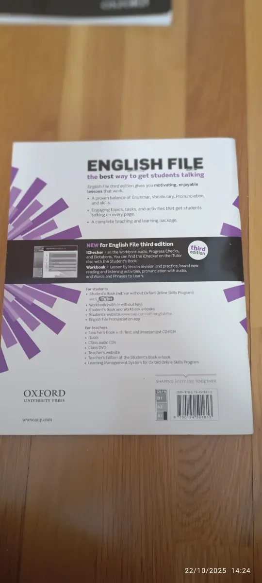 English File 3rd Edition Beginner Student's Boo...