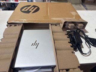 HP EliteBook 860 G10 16 i7 32GB RAM 1TB SSD