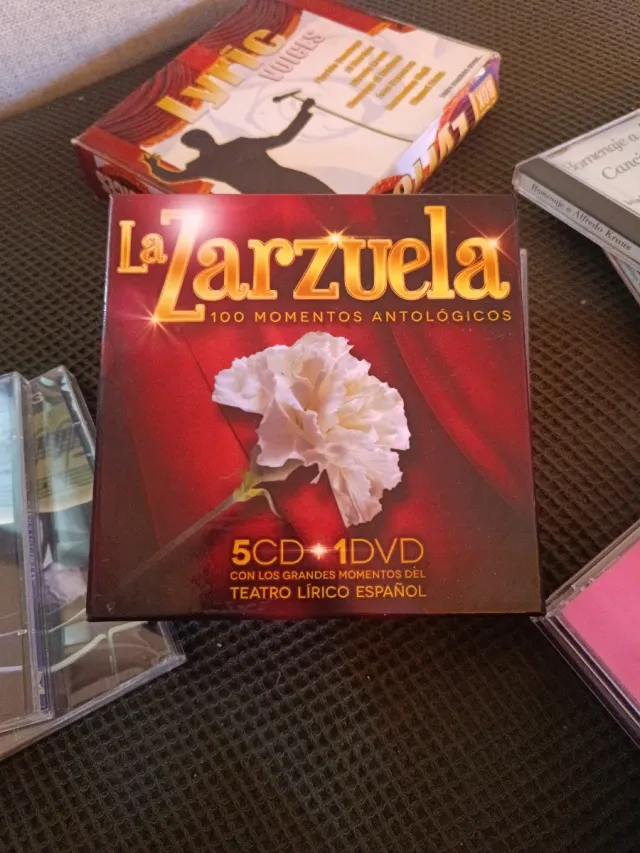 La Zarzuela: 100 Momentos Antológicos (5CD+1DVD)