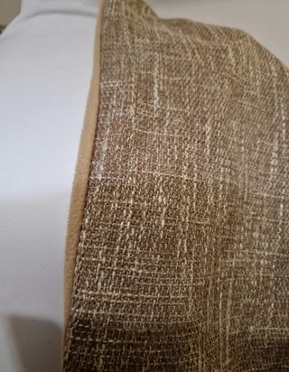 Sciarpa beige con bottoni