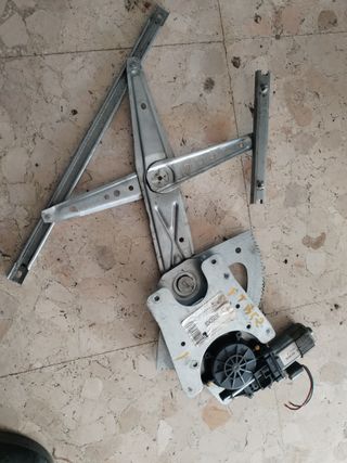 Elevalunas Izquierdo Nissan Micra 92-02