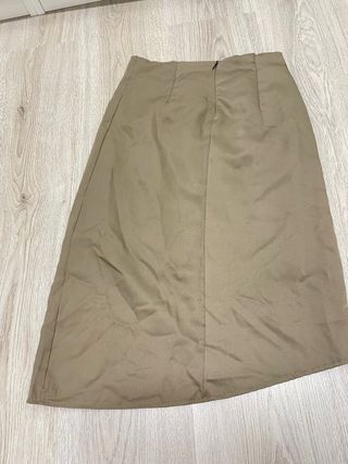 Falda asimétrica beige mujer