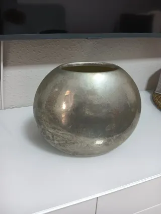 Jarrón Ovalado Metálico Plateado