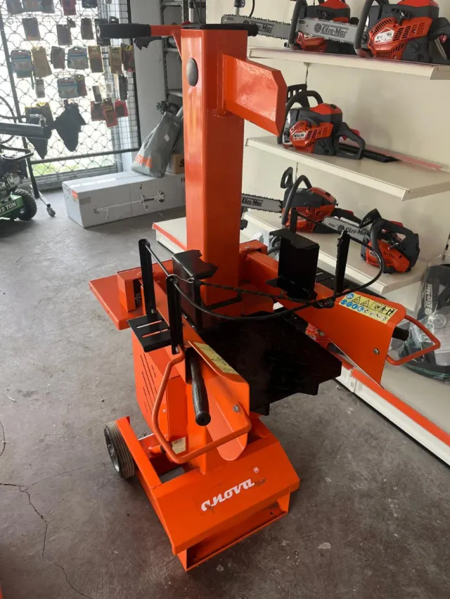 Fendadora de leña ANOVA RLT8GC