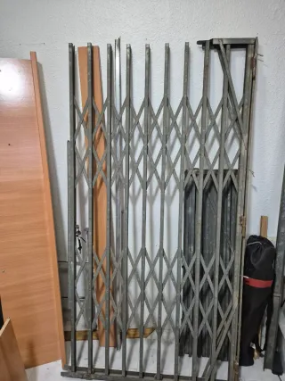 Verja hierro plegable 1.98 x 1.06 con cerradura