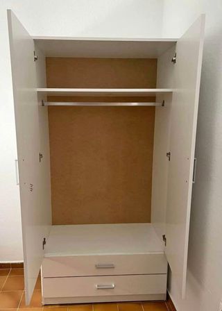 Armario 2 puertas nuevo de fábrica