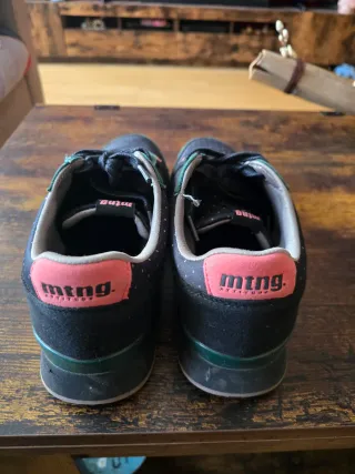 Zapatillas Mustang negro y verde