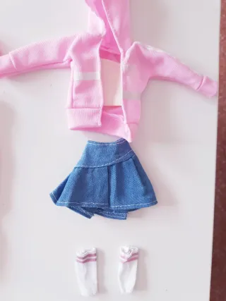 Set di abbigliamento per bambole Barbie