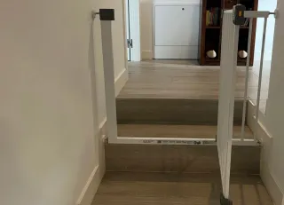 Barrera de seguridad para escaleras com extensión