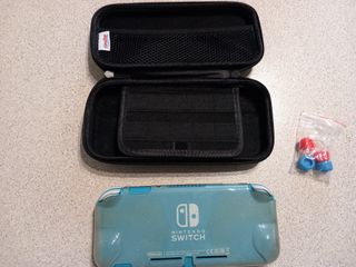 Nintendo Switch Lite azzurro con giochi