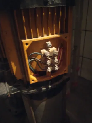 4 Bombas de agua para piezas ( leer bien)