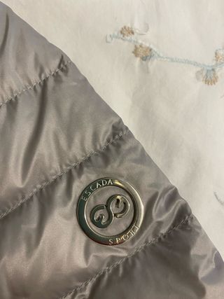 Plumífero Escada Gris y Blanco