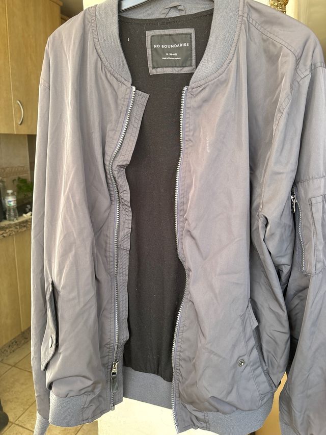 Chaqueta Bomber Gris NO BOUNDARIES Talla M