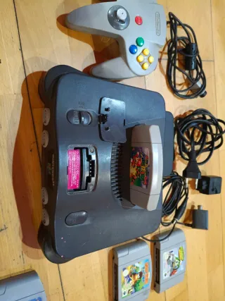 Console Nintendo 64 + controller + giochi