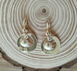 Pendientes Uno de 50.