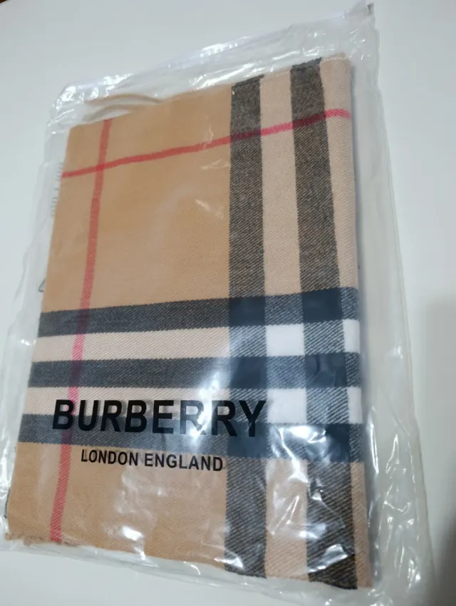 Bufanda Burberry Beige Multicolor