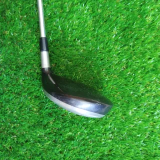 Madera 3 Titleist 904F Golf