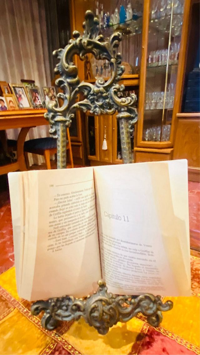 ATRIL ANTIGUO de bronce para libros, partituras...