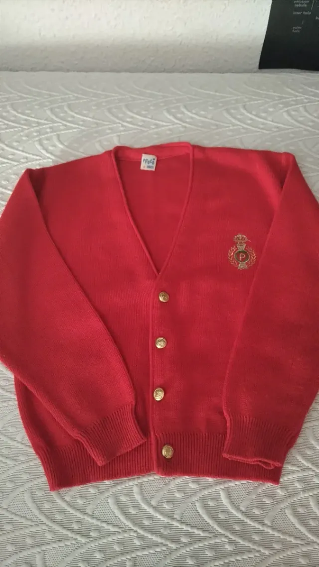 Chaqueta de punto roja para niño