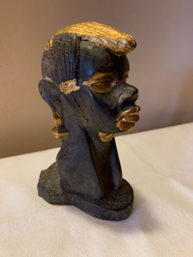 Scultura testa africana in legno dorato