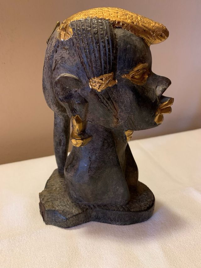 Scultura testa africana in legno dorato