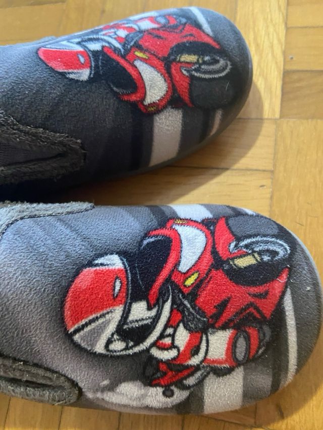 zapatillas niño Talla 32