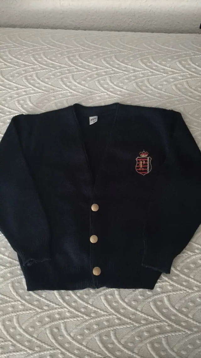 Chaqueta de punto azul marino para niño