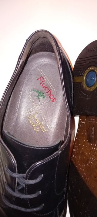 Scarpe eleganti nere Fluchos