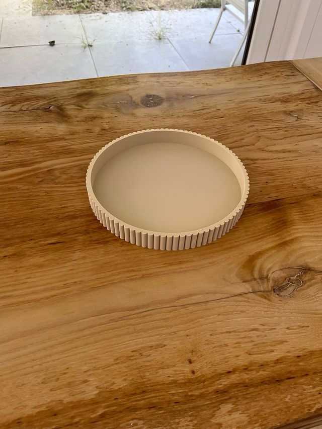 Bandeja redonda diseño acanalado