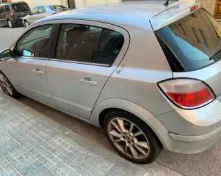Opel Astra 2004