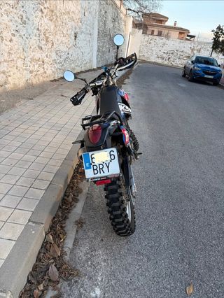 Moto KTM 640 LC4 Red Bull